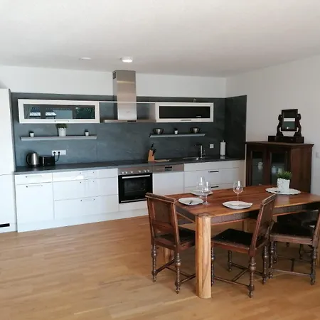 Isar Residences Landau No 6 *